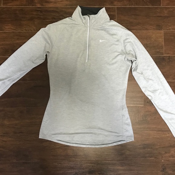 Nike athletic top! - Picture 2 of 3